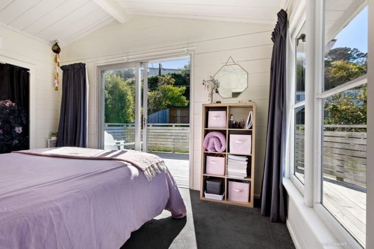 Photo of property in 13 Thurleigh Grove, Karori, Wellington, 6012