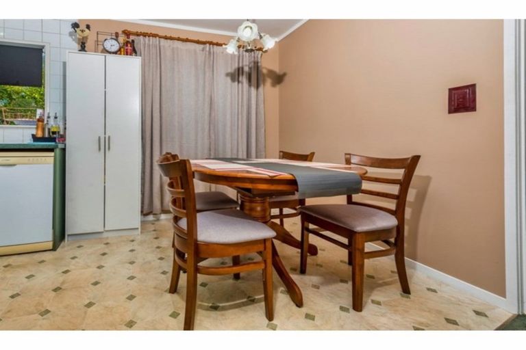 Photo of property in 50 Gallony Avenue, Massey, Auckland, 0614