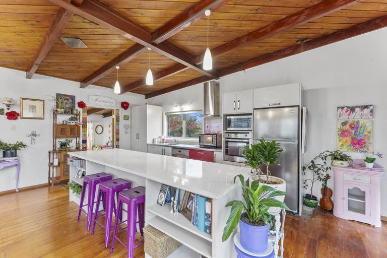 Photo of property in 84 Pahiatua Street, Hokowhitu, Palmerston North, 4410