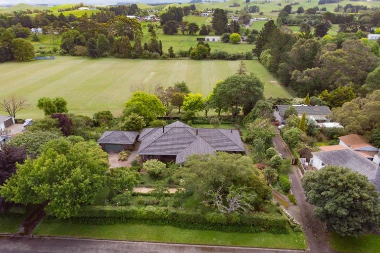 Photo of property in 7 Ranfurly Street, Dannevirke, 4930