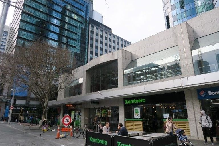 Photo of property in 1/205 Queen Street, Pukekohe, 2120