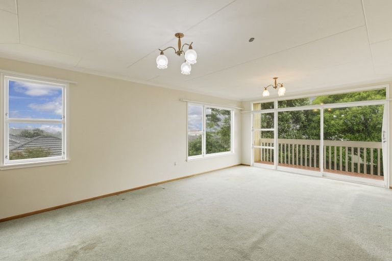 Photo of property in 426 Mangorei Road, Highlands Park, New Plymouth, 4312