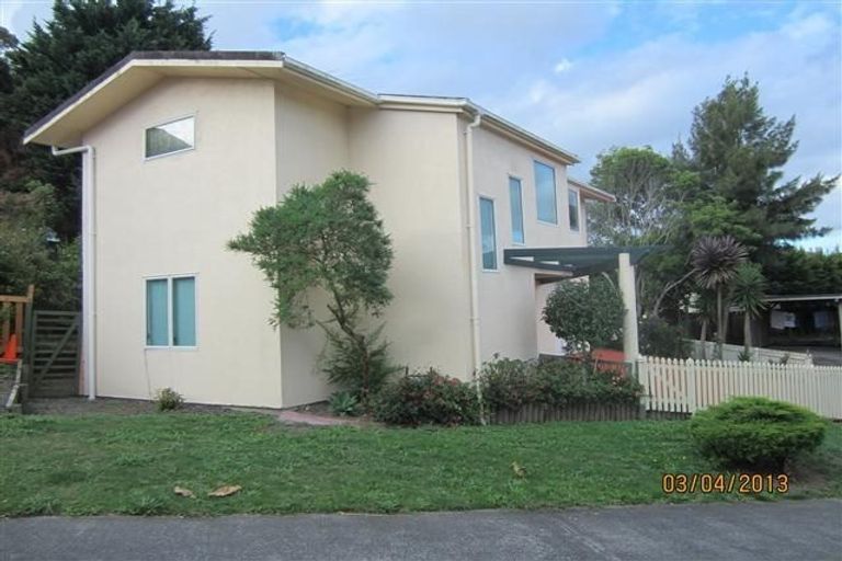 Photo of property in 80m Tirimoana Road, Te Atatu South, Auckland, 0602