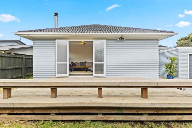 Photo of property in 111a Clevedon Road, Papakura, 2110