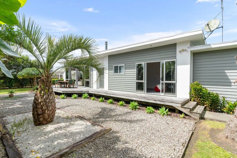 Photo of property in 25 Shoemaker Road, Waipu, 0510