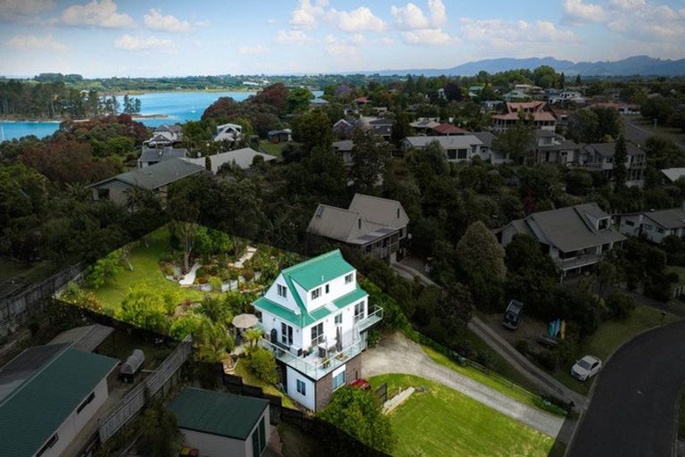 Photo of property in 12 Moana Drive, Tanners Point, Katikati, 3177