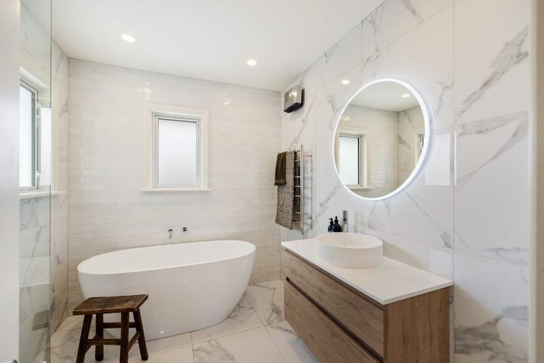 Photo of property in 118 Hamilton Avenue, Ilam, Christchurch, 8041