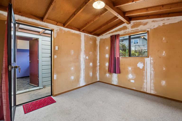 Photo of property in 8 Kellas Street, Macandrew Bay, Dunedin, 9014