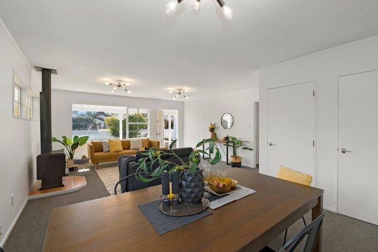 Photo of property in 17 Park Avenue, Waikanae, 5036