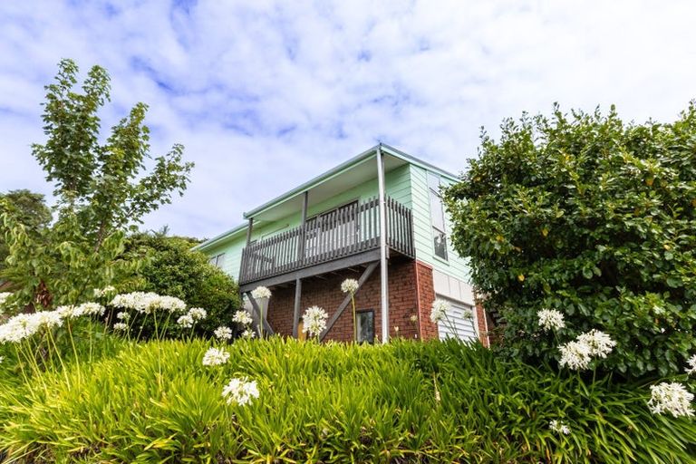 Photo of property in 11 Nalanda Crescent, Broadmeadows, Wellington, 6035