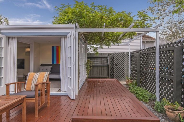 Photo of property in 147a Holly Road, St Albans, Christchurch, 8014