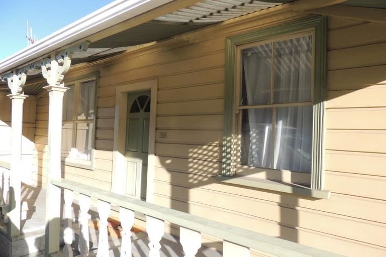 Photo of property in 36 Shakespeare Road, Bluff Hill, Napier, 4110