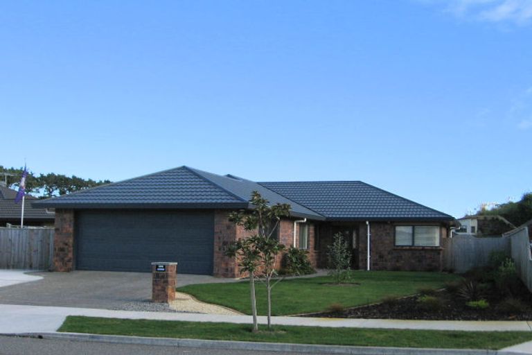 Photo of property in 6 Kennedy Place, Waikanae Beach, Waikanae, 5036