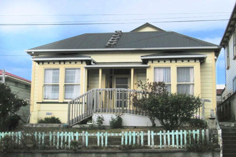 Photo of property in 15 Stoke Street, Newtown, Wellington, 6021