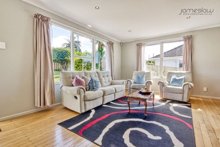 Photo of property in 42 Park Road, Glenfield, Auckland, 0629