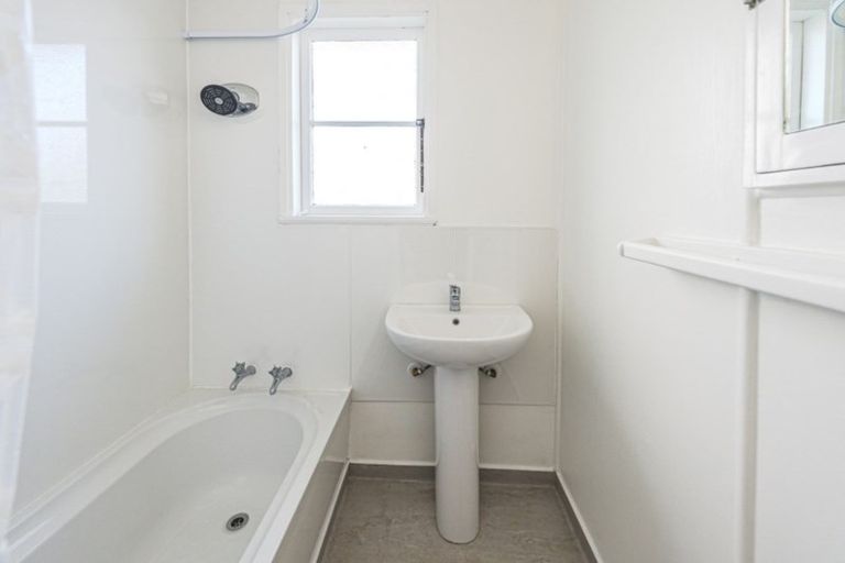 Photo of property in 86 Swiss Avenue, Gonville, Whanganui, 4501