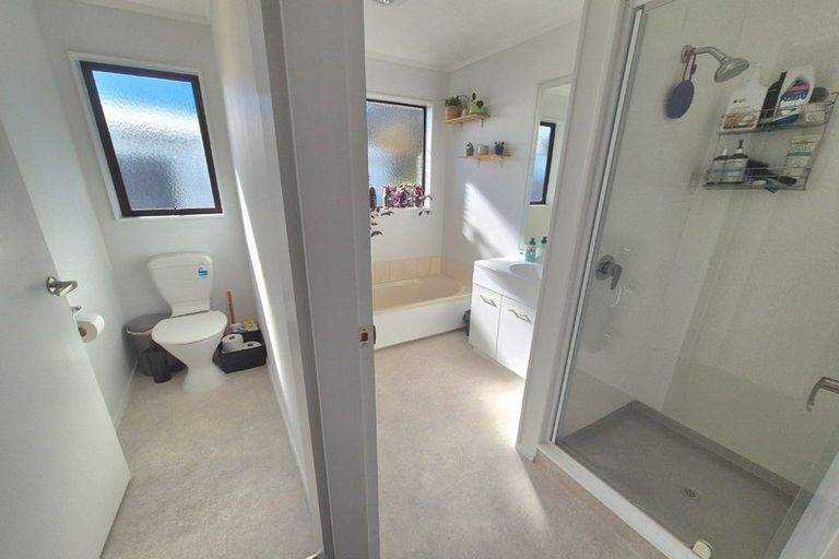 Photo of property in 2 Freyberg Street, Waterloo, Lower Hutt, 5011