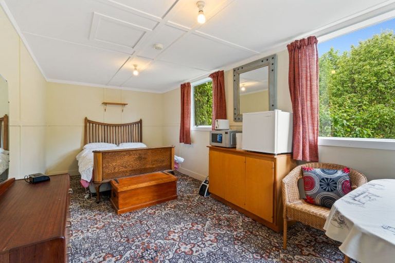 Photo of property in 21 Peel Street, Lawrence, 9532