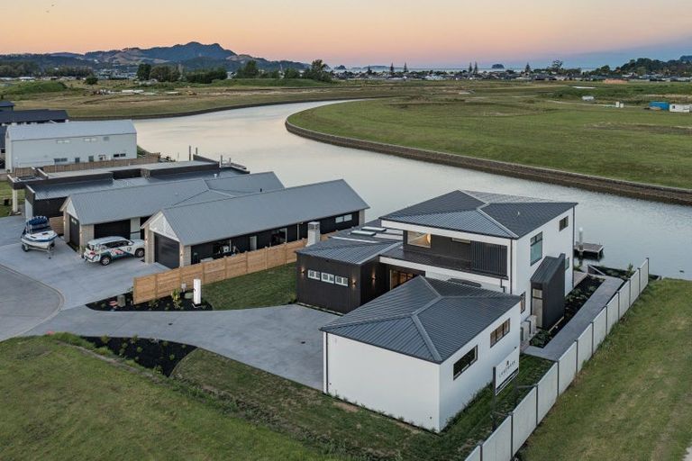 Photo of property in 19 Station Road, Loburn, Rangiora, 7472