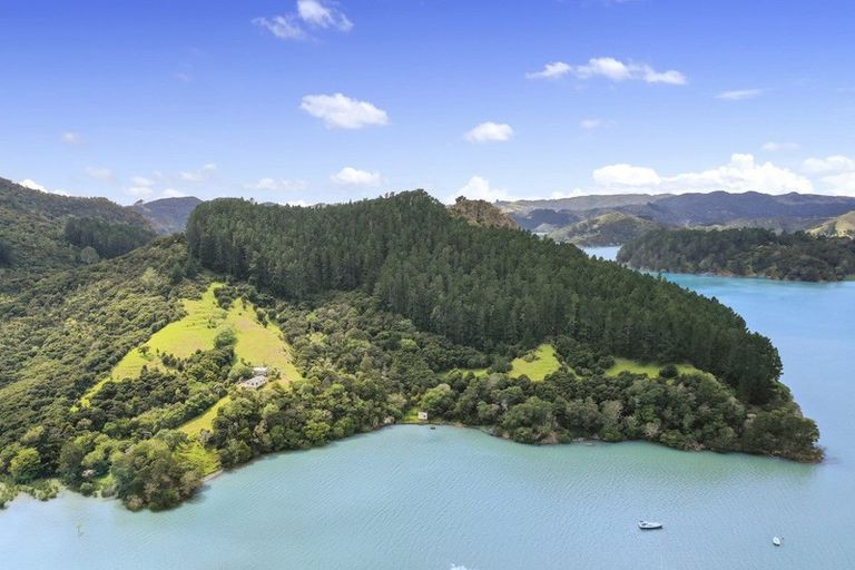 Photo of property in 225 Okura Bay Road, Totara North, Kaeo, 0479