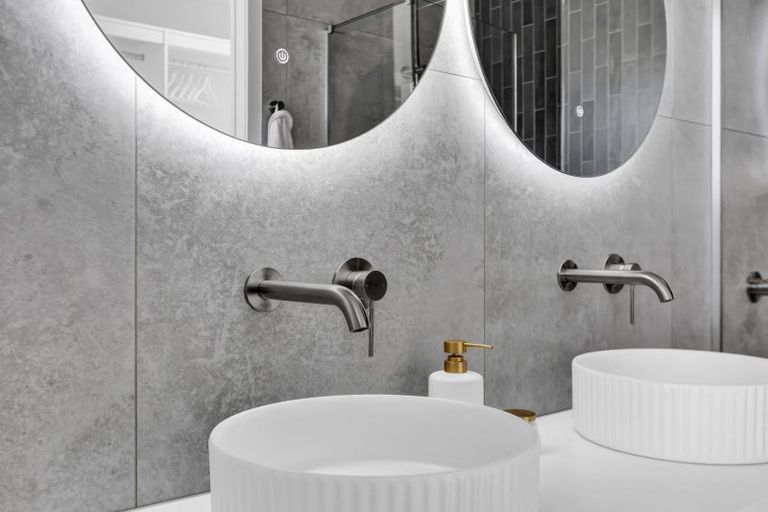 Photo of property in 54 Fernbrook Drive, Hurworth, New Plymouth, 4310