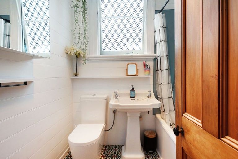 Photo of property in 18 Hall Street, Newtown, Wellington, 6021