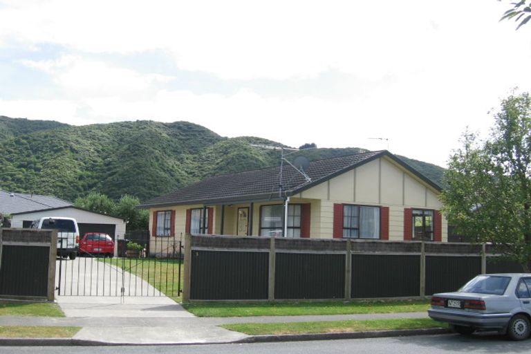 Photo of property in 3 Delaware Grove, Totara Park, Upper Hutt, 5018