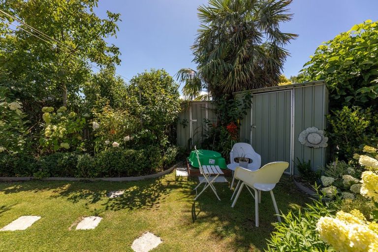Photo of property in 149 Memorial Avenue, Burnside, Christchurch, 8053