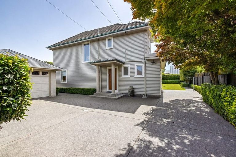 Photo of property in 118 Hamilton Avenue, Ilam, Christchurch, 8041