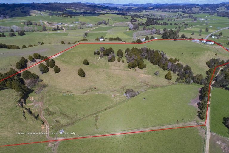 Photo of property in 82 Johnson Road, Hukerenui, Hikurangi, 0182