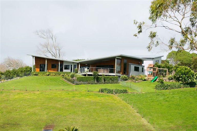 Photo of property in 1408b Devon Road, Brixton, Waitara, 4382