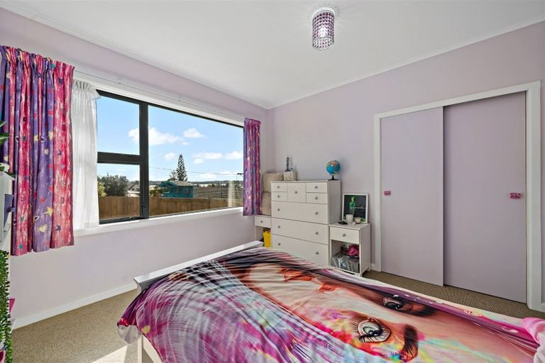 Photo of property in 78a Wharf Road, Te Atatu Peninsula, Auckland, 0610