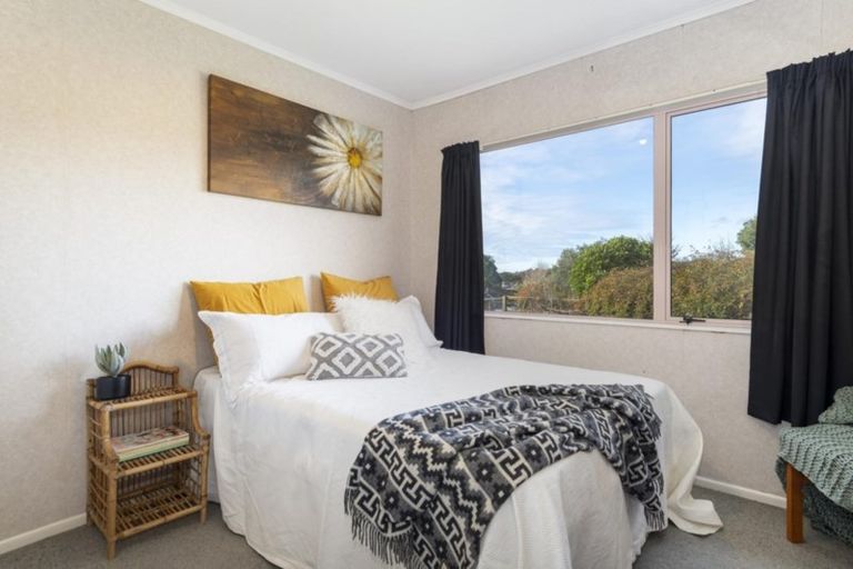 Photo of property in 1 Endeavour Avenue, Welcome Bay, Tauranga, 3112