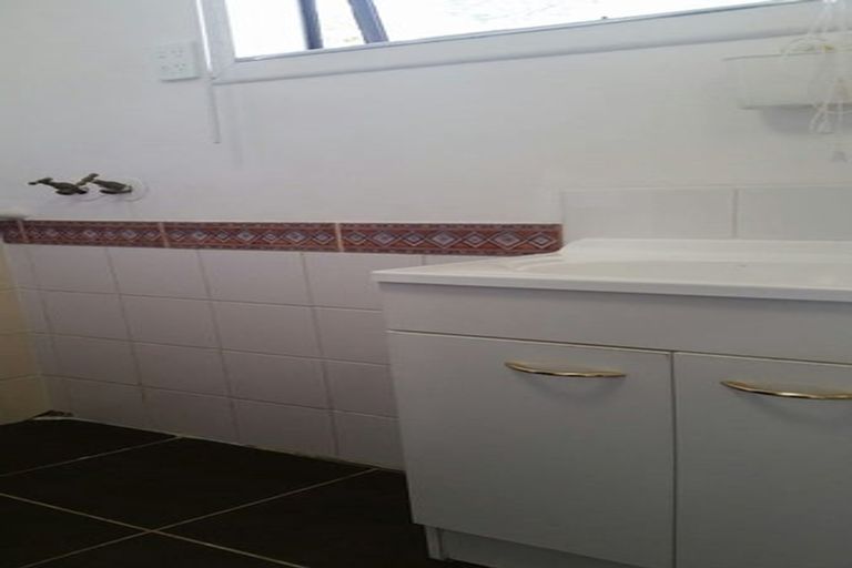 Photo of property in 2/46a Salisbury Road, Birkdale, Auckland, 0626