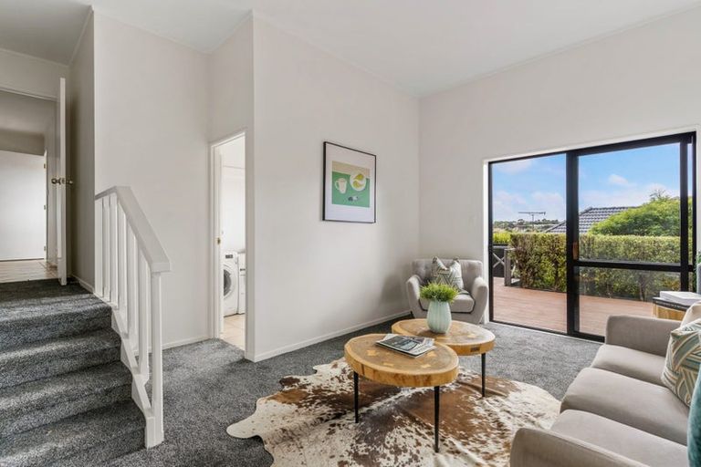 Photo of property in 1/62 Simmental Crescent, Somerville, Auckland, 2014