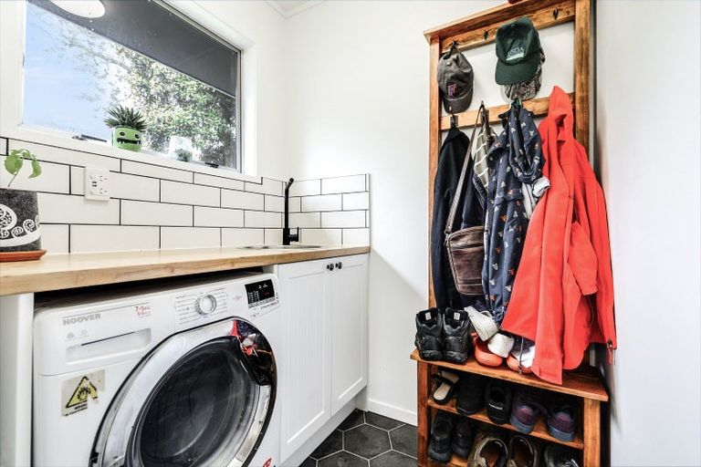 Photo of property in 24 Camden Place, Pukete, Hamilton, 3200