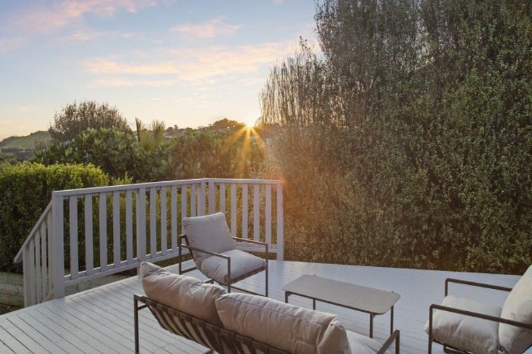 Photo of property in 28 Twomey Drive, Pukekohe, 2120