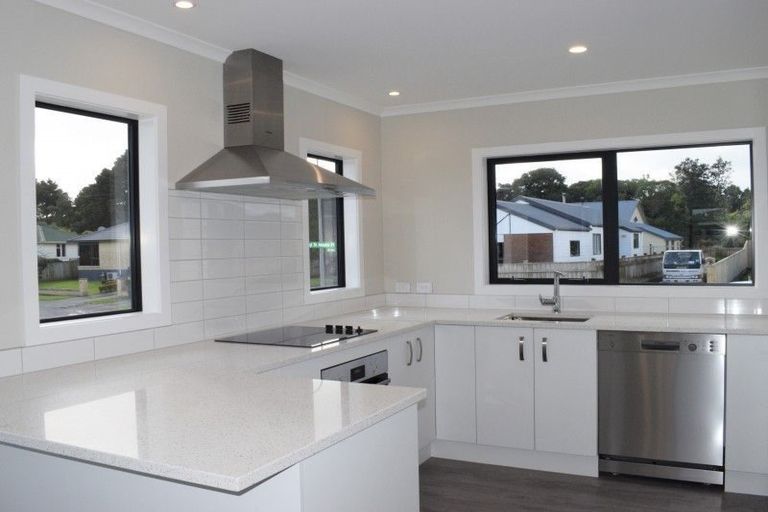 Photo of property in 2 Kingi Te Ahoaho Place, Otaki, 5512