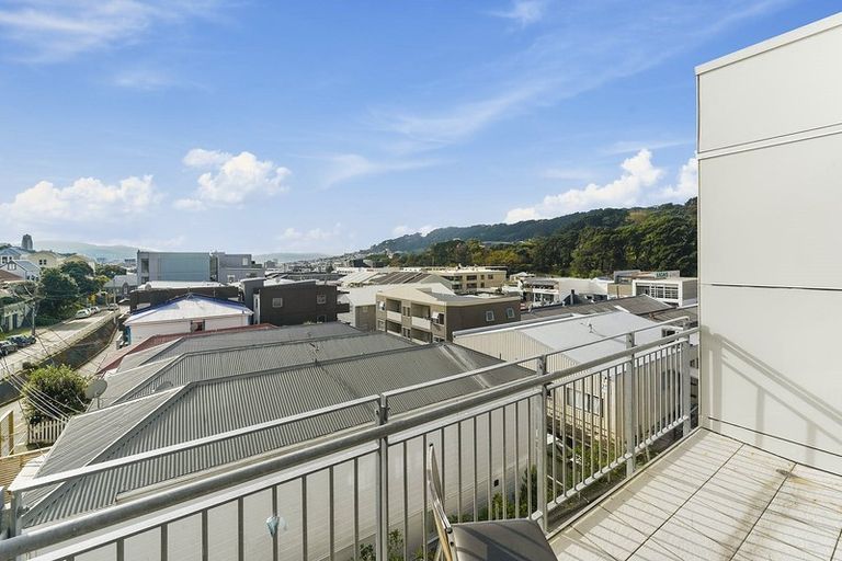 Photo of property in Hanson House, 13/27 Hanson Street, Mount Cook, Wellington, 6021