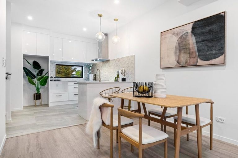 Photo of property in 15c Tabitha Crescent, Henderson, Auckland, 0612