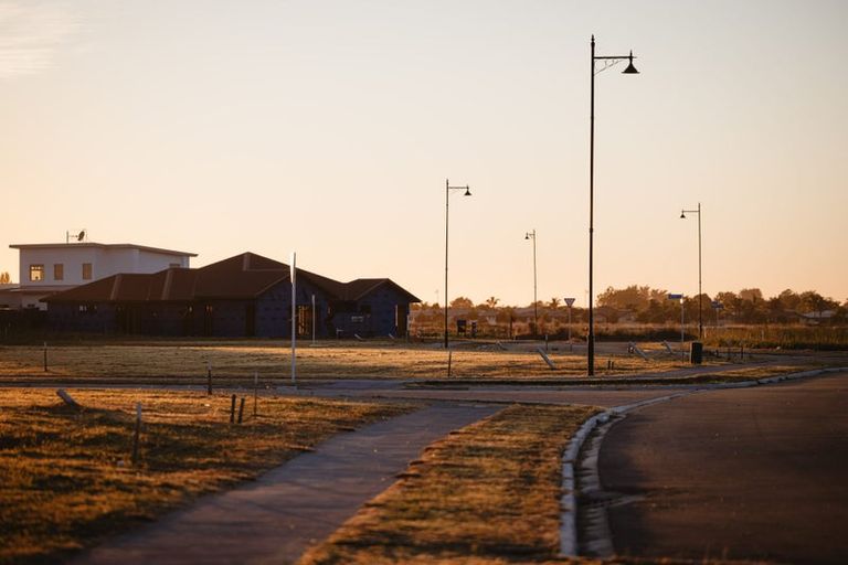 Photo of property in 13 Tutira Place, Poraiti, 4112