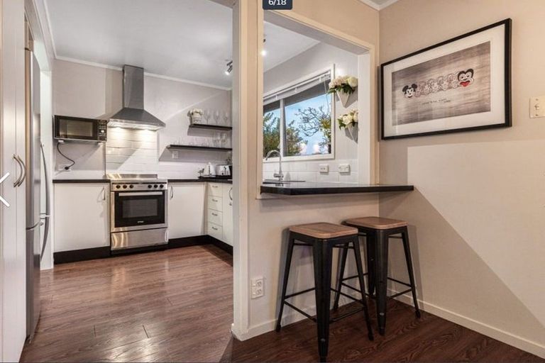 Photo of property in 2/13 Zita Maria Drive, Massey, Auckland, 0614