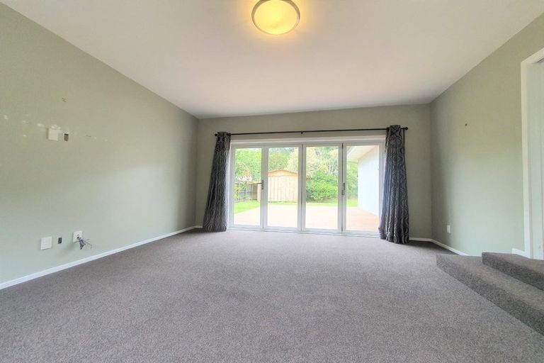Photo of property in 54 Woodside Road, Massey, Auckland, 0614