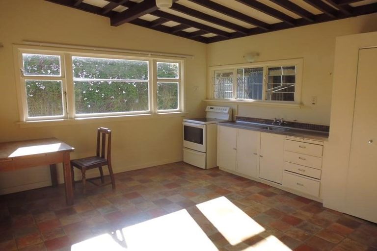 Photo of property in 74 Matai Road, Raumati South, Paraparaumu, 5032