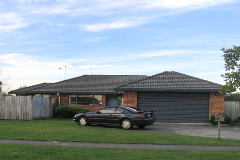 Photo of property in 30 Bouverie Crescent, Flagstaff, Hamilton, 3210