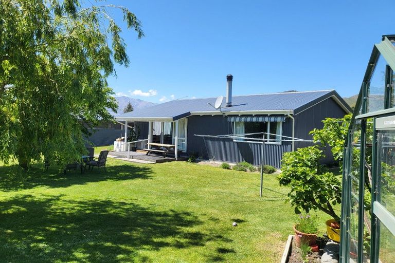 Photo of property in 2 Keene Place, Omarama, 9412