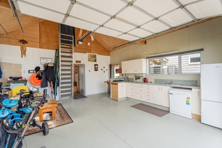 Photo of property in 107 Benjamin Place, Matarangi, Whitianga, 3592