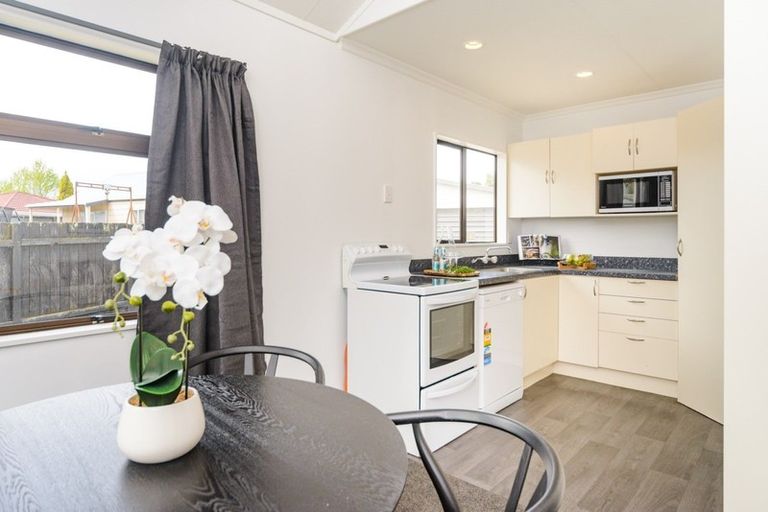 Photo of property in 19 Newton Place, Westbrook, Palmerston North, 4412