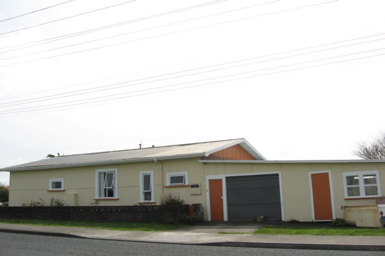 Photo of property in 19 James Street, Inglewood, 4330