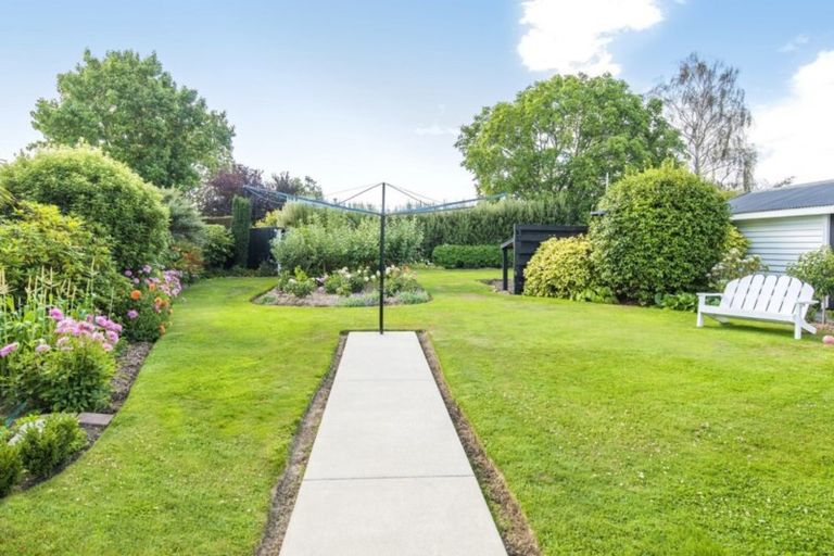 Photo of property in 51 Selwyn Street, Leeston, 7632